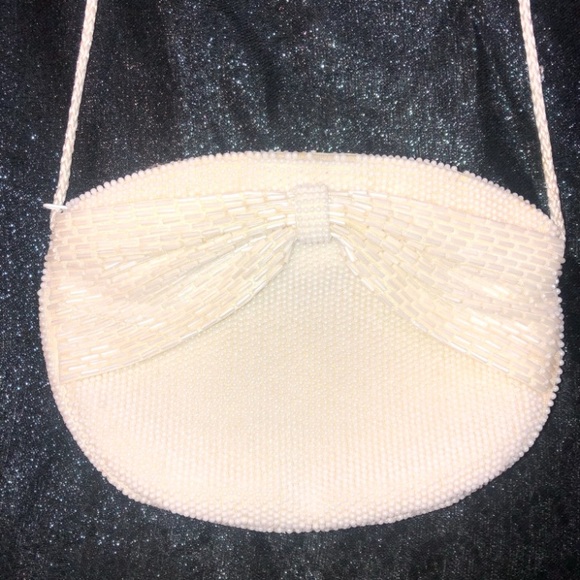 La Regale cute small white beaded ribbon purse - Picture 9 of 9